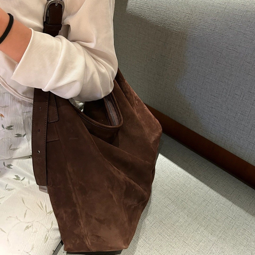 New Autumnwinter Womens Single-shoulder Bag Made From Premium First-layer Cowhide With A Matte Finish