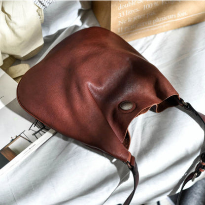 Literature And Art Retro Leisure Leather One Shoulder Messenger Bag